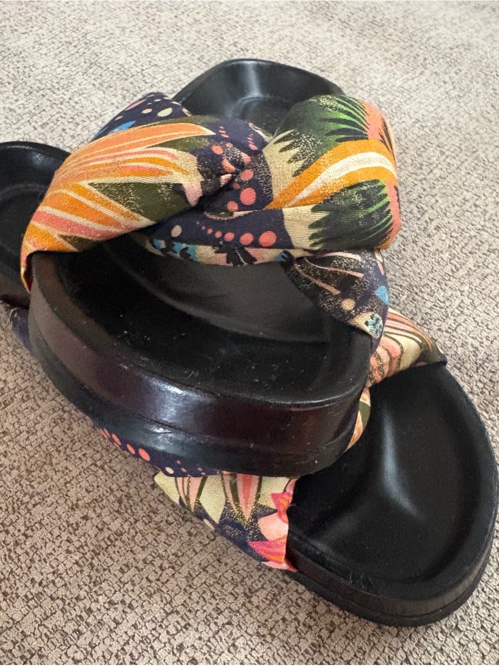 Chloe Black Slides with Multicolor Floral Knotted Straps - Picture 4 of 12